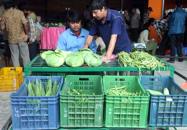 Nakhkhu-Tarkari-bajar-1