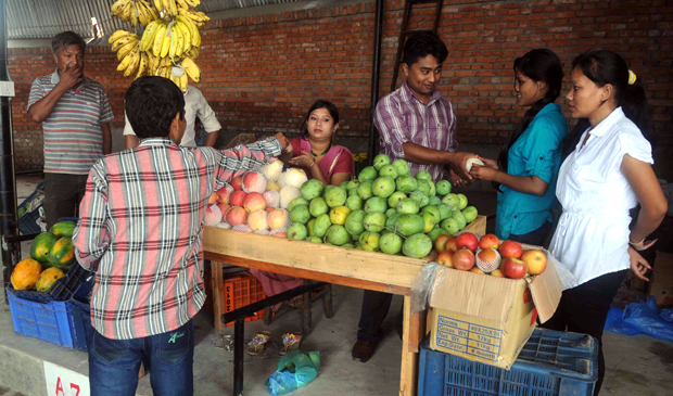 Nakhkhu-Tarkari-bajar-3