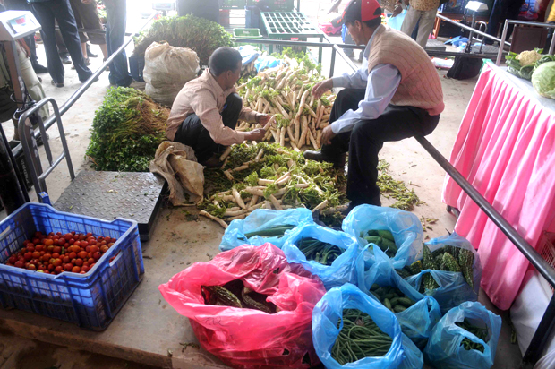 Nakhkhu-Tarkari-bajar-4