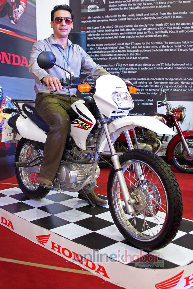 honda-bike-with-saurav-jyoti