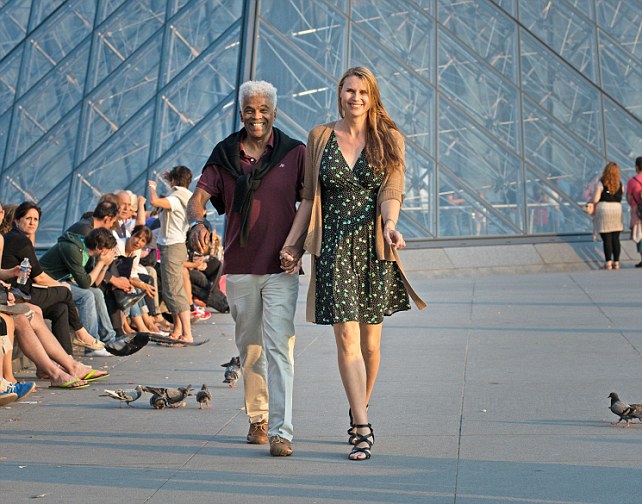 WORLD'S TALLEST MODEL FINDS LOVE