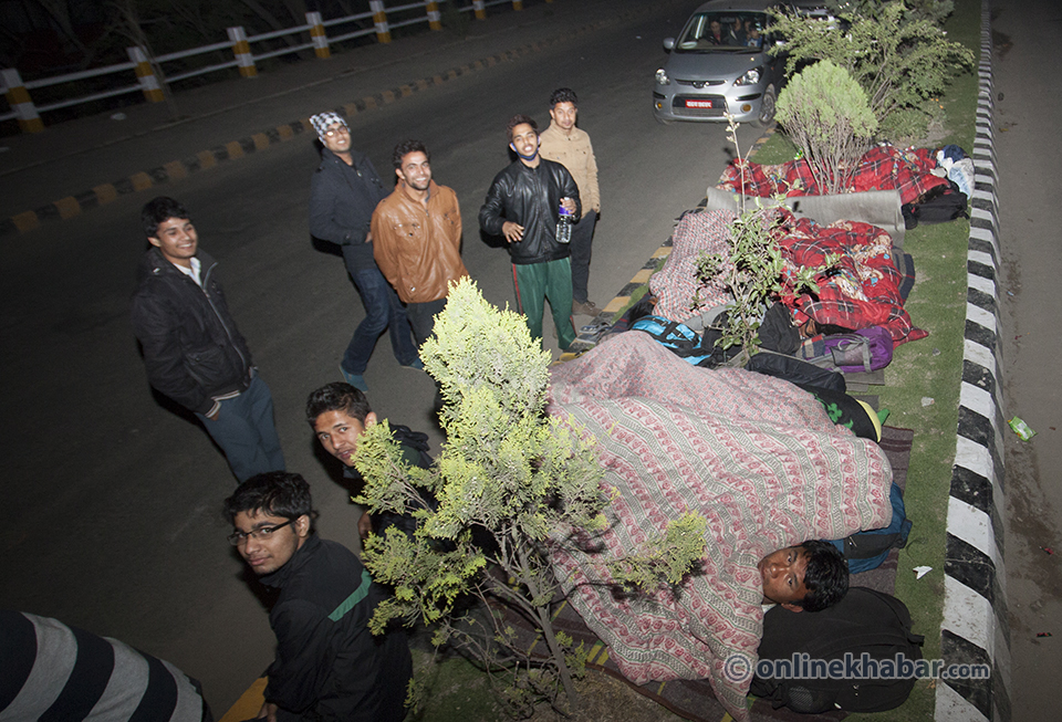 Earth quakes At kathmandu (2)