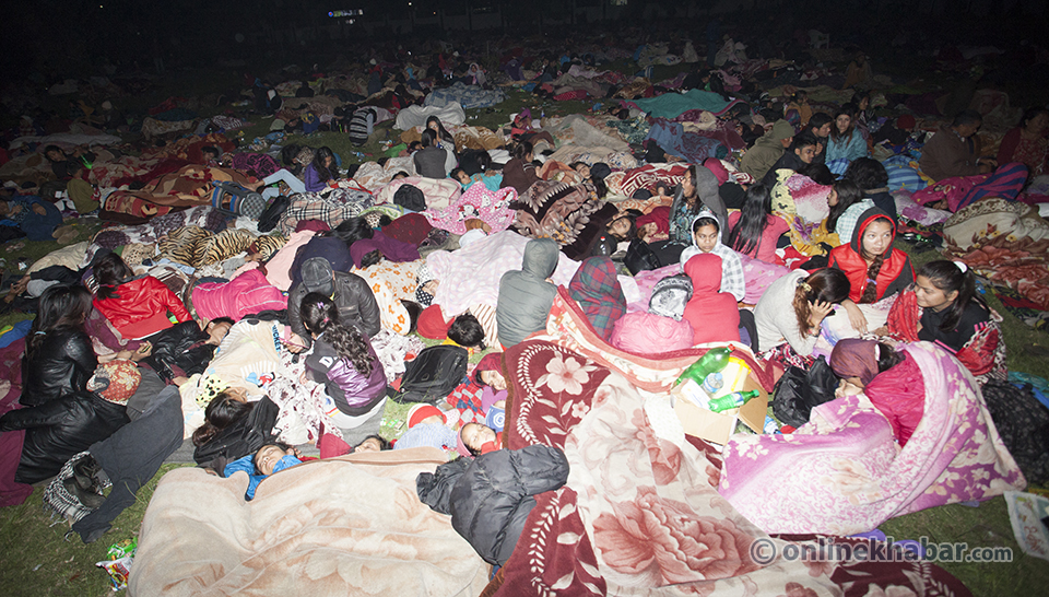 Earth quakes At kathmandu (25)