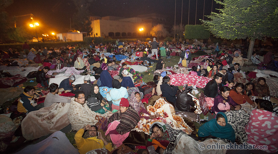 Earth quakes At kathmandu (28)