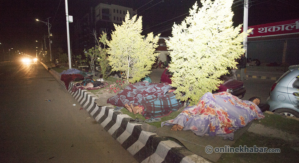 Earth quakes At kathmandu (4)