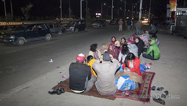 Earth quakes At kathmandu (8)