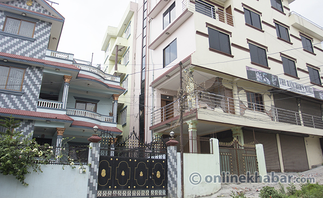 Building collapsed After Eatrh Quake (7)