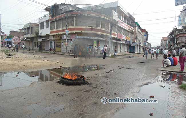 जनकपुरमा प्रहरीको गोली लागेर किशोरीको मृत्यु, ११ घाइते