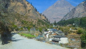D5.9 Ghasa village, on the way to Jomsom_