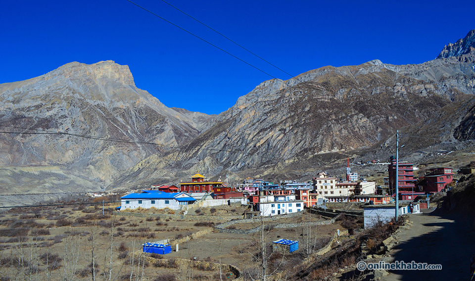 D6.74 Muktinath village_