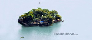 Fewa-Lake,-Talbarahi-Temple