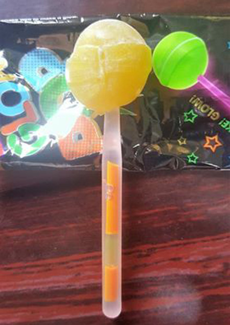 Beware, these lollypops contain inedible ingredients that ‘can cause throat cancer’