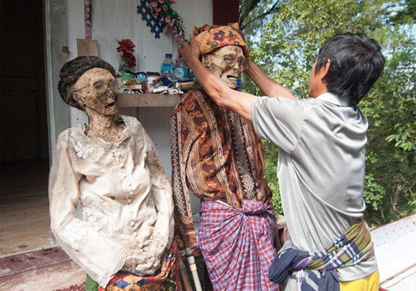 top-5-weird-rituals-5
