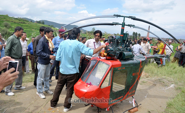 बसन्तले बनाए हेलिकोप्टर (फोटो फिचरसहित)