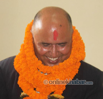 बाबुराम सीमित राजनेतामध्ये एक हुन् : रामेश्वर खनाल