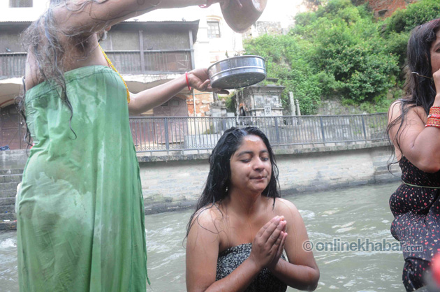 सप्त ऋषिको पूजासहित सकियो तीज (फोटो फिचर)