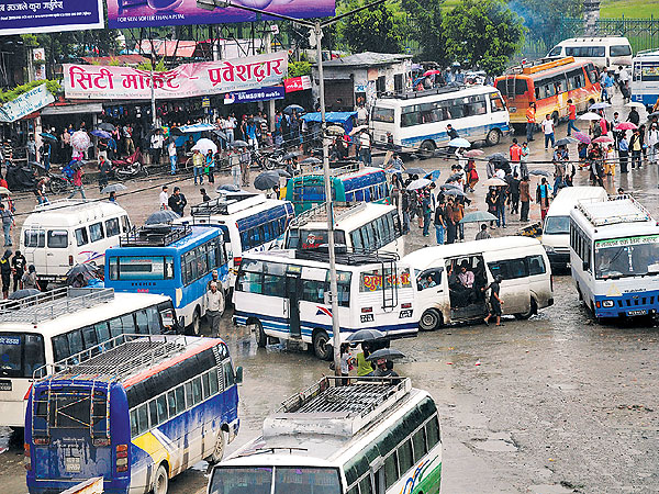 सार्वजनिक यातयातले भाडा बढी लियो ? कारबाहीका लागि एसएमएस पठाउनुहोस्
