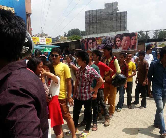 अचम्म छः ‘हलमा ७ वटा फिल्म, तर सबै भन्छन् दर्शक जति मेरै’