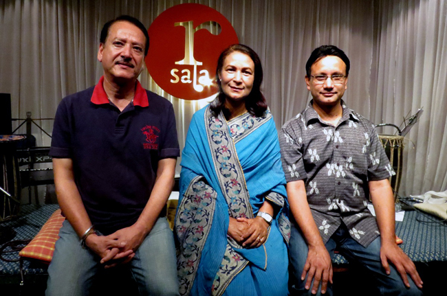Paleti Utsav 2014 artists Singers Dipak Kharel  Kunti Moktan and Aavaas