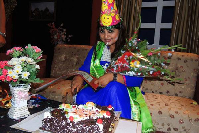 दीपाश्रीलाई जन्मदिनको शुभकामना, उमेर ४० मा एक कम