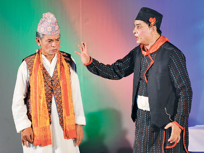 महले भने ‘कला क्षेत्रमा आउन सजिलो छ’