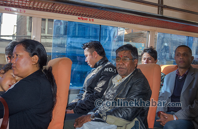सार्वजनिक यातायातमा महिलाको आरक्षण सीटबारे तपाईको धारणा के छ ?