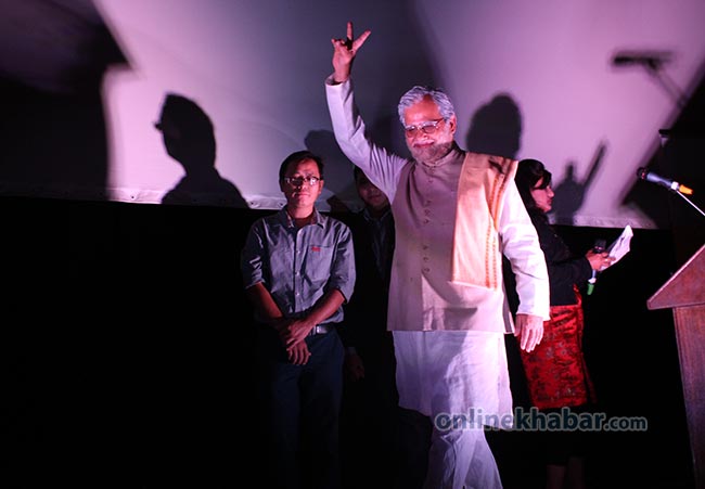 Manoj-gajurel-with-modi-act