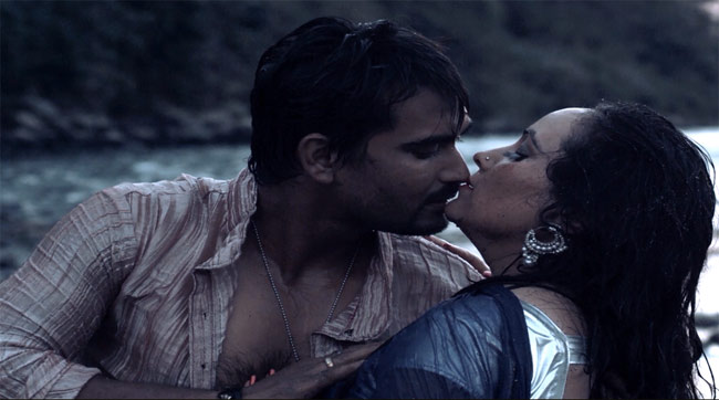 मिराज र भूमिकाको प्रेम रोमान्स(भिडियो)