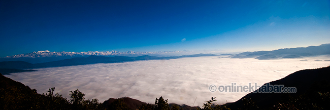 चन्द्रागिरिबाट काठमाडौंलाई चिहाउँदा (फोटो कथा)