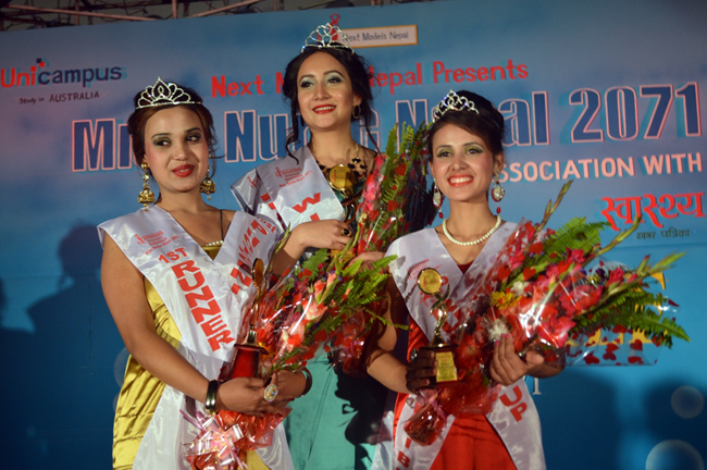 सोनिया आचार्यले जितिन् मिस नर्सको उपाधि
