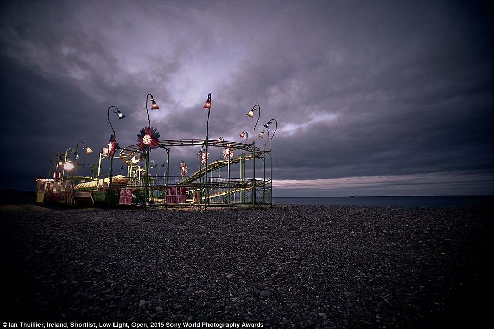 A carnival ride