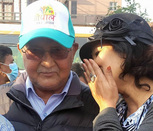 कोमल वलीले केपी ओलीसँग भनिन्- बागमतिमा डेटिङ जान पाउनुपर्‍यो