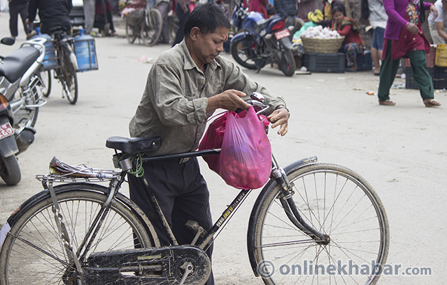 प्लास्टिक झोलामा नयाँ नियम : ४० माइक्रोन मुनिका निषेध