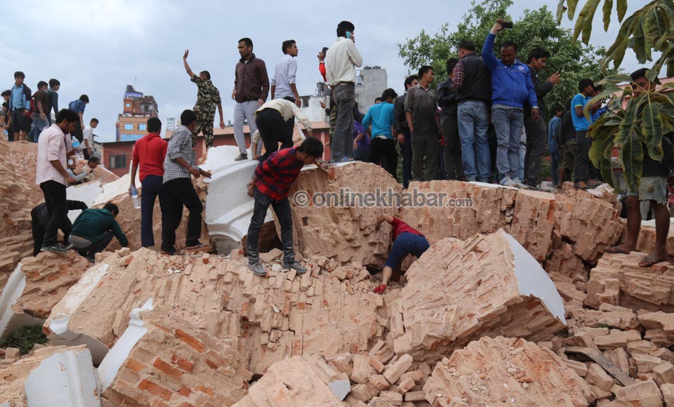 eathquake in Nepal (12)