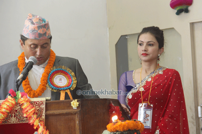 नाकाबन्दी बिरुद्ध कलाकारले राष्ट्रिय गीत गाउने