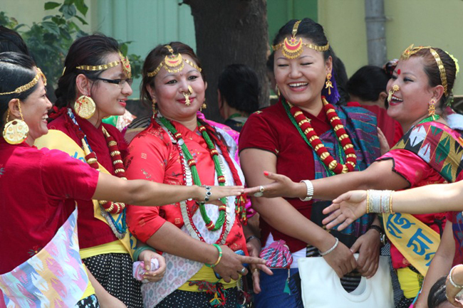 पैँयू फुल्न थालेपछि यसरी मनाइन्छ उधौली