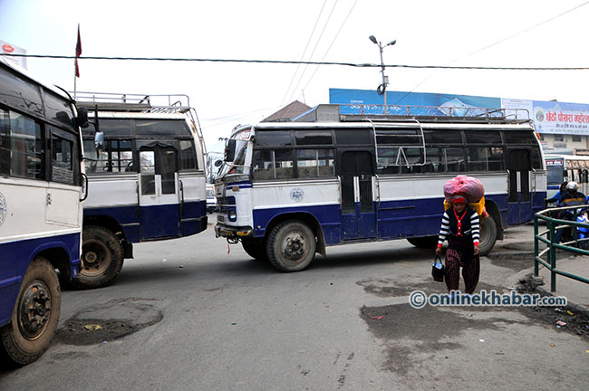 कास्कीबाट ४२ बन्दकर्ता पक्राउ