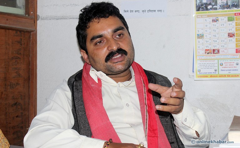राजा ल्याउने समितिको सल्लाहकारमा राखेको भन्दै डा. राजेश अहिराजको असन्तुष्टि