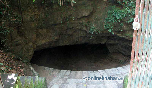 mahendra_cave-pokhara