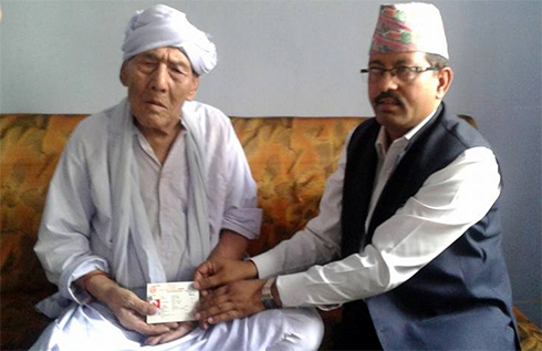विश्व युद्ध लडेका योद्धाले लिए प्रतिलिपि नागरिकता