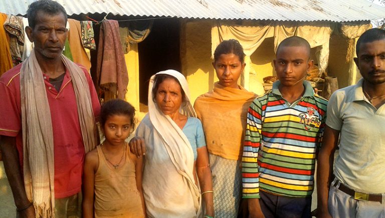 जन्मदर्ता नभएका यी बालबालिकाले विद्यालय टेक्नै पाएनन्