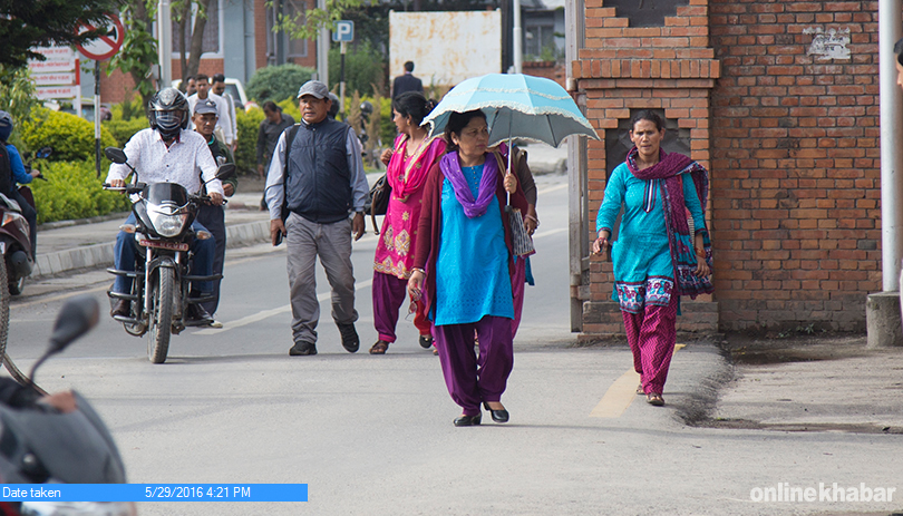 ‘सरकारी कर्मचारीलाई तलव अझै पुगेन, अधिकृतले ५० हजार पाउनुपर्छ’ (भिडियोसहित)