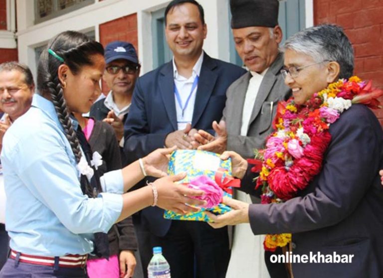 शैक्षिक शत्र सुरू भएको अठार दिनपछि मात्र खुले ताप्लेजुङका विद्यालय
