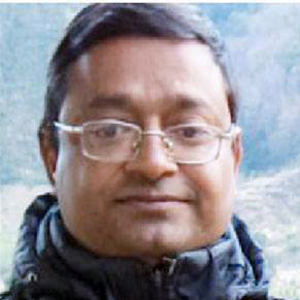 चित्रबहादुरलाई कमल थापासँग तुलना नगरौं