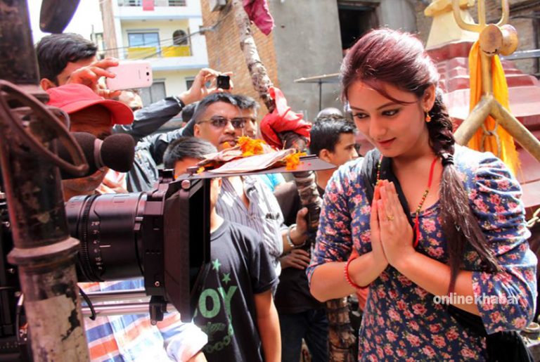विपिनकी श्रीमति बनेपछि बर्षाको घाटीमा पोते