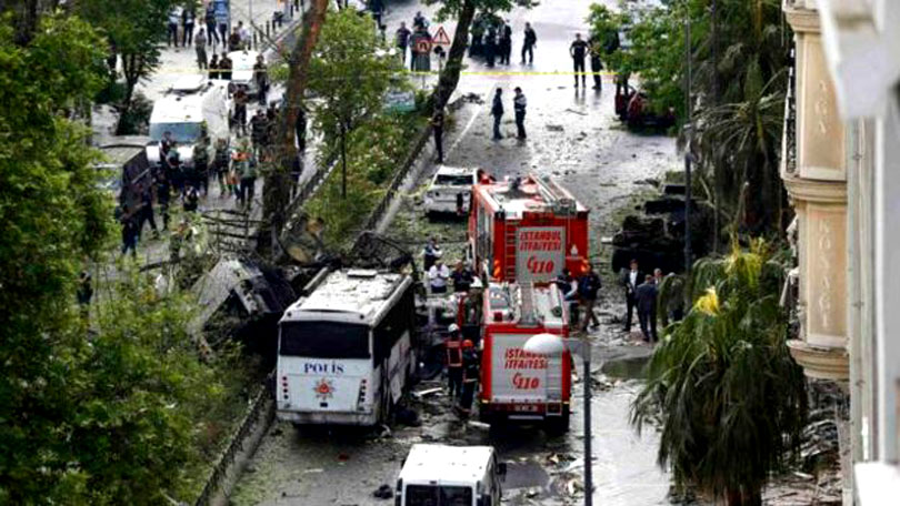 इस्तानबुलमा प्रहरी सवार बसमा विष्फोट, ११ को मृत्यु