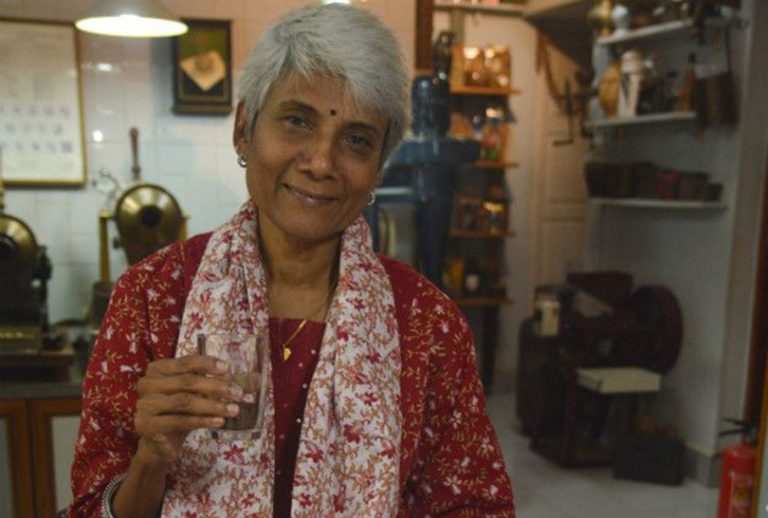 यी हुन् कफी पिउने जागिर खाएकी भारतकै पहिलो महिला