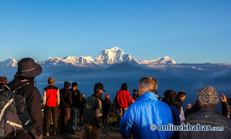 नेतृत्वविहीन पर्यटन, अन्योलमा उद्योग