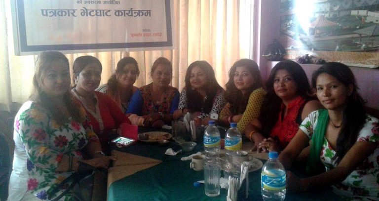 तीजका लागि छुट्याइएको रकम प्यूठानका बाढीपीडितलाई