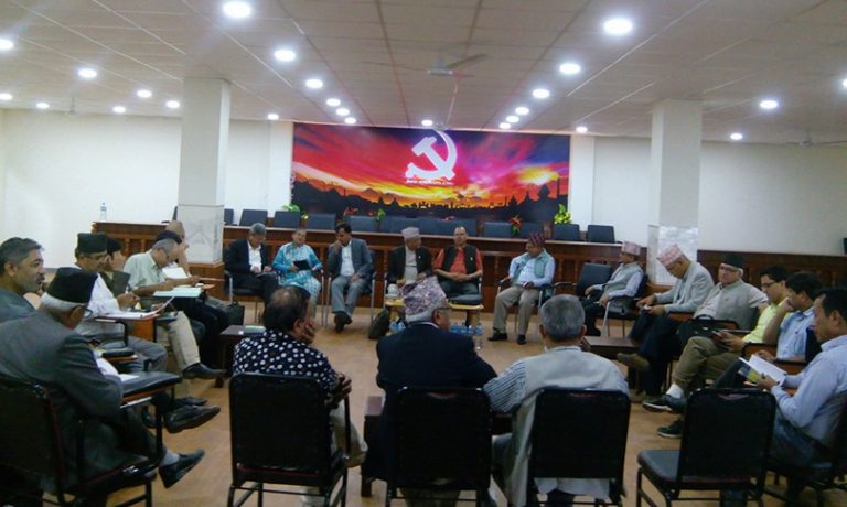 सरकारले अनावश्यक बाहृय चासो निम्त्यायोः एमाले